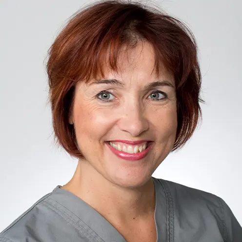 Erikoishammaslääkäri Marianne Pinnola